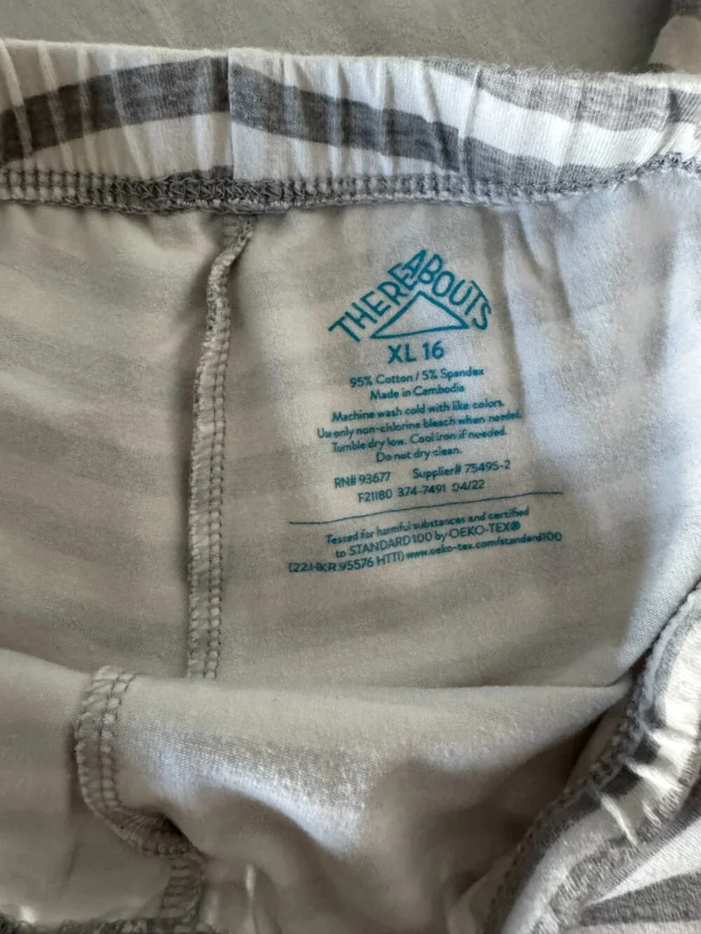 EUC Thereabouts Girls Gray & White Striped Leggings Sz XL (14-16)